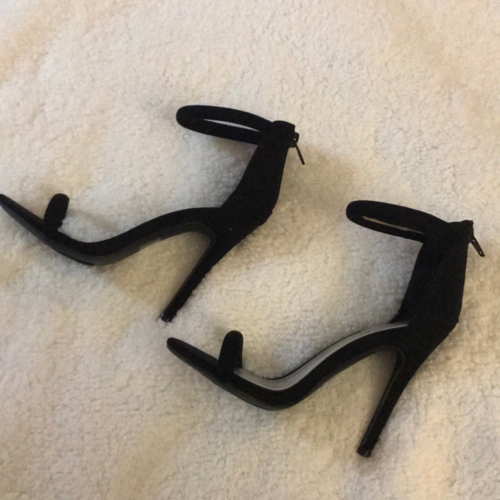 2-strap Black Heels